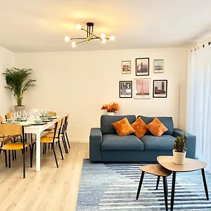  Hébergement de vacances House Climatisee & Parking A 15 Minutes De Paris France